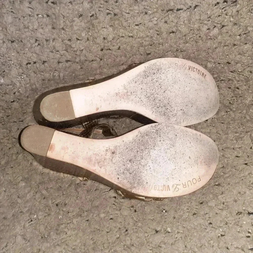 POUR LA VICTOIRE-Bronze Leather Snake Print Platform Wedge Sandal-Sz 9-Excellent - Picture 7 of 7